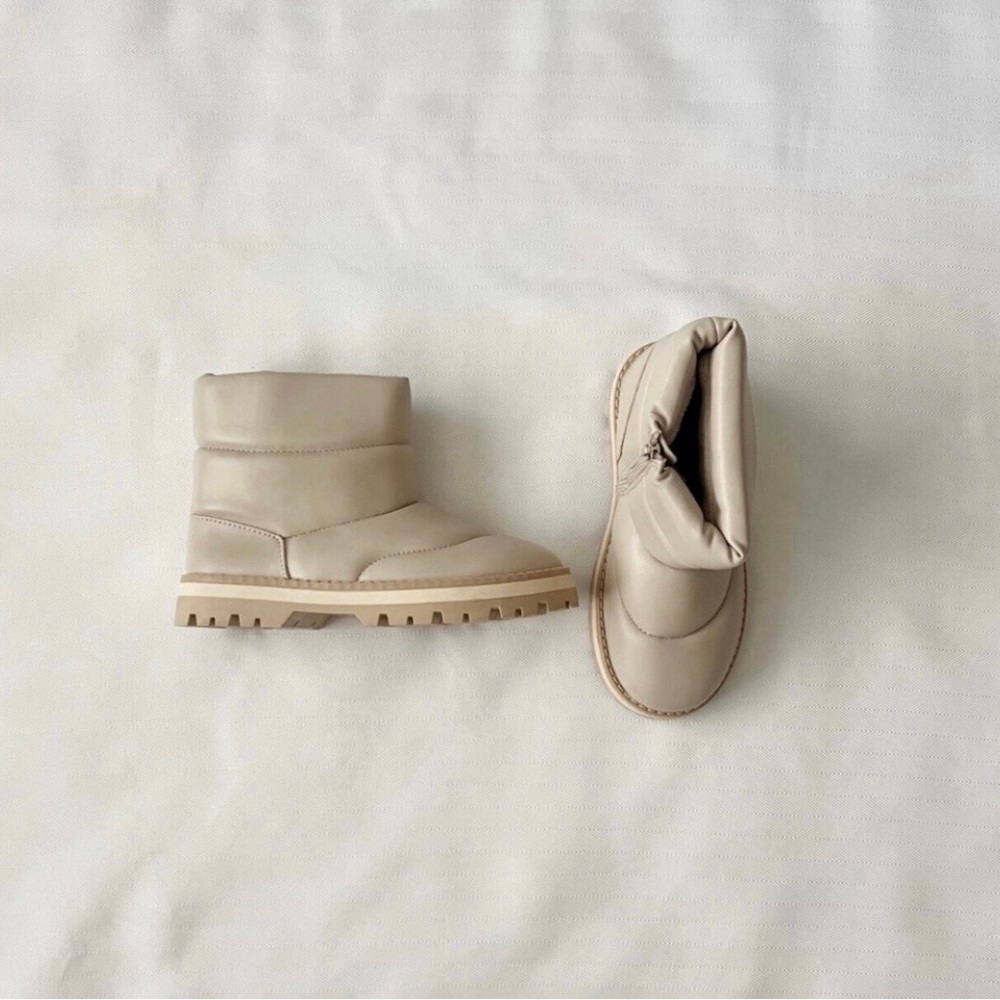 Zara Girls Quilted Ivory / Neutral Color Boots